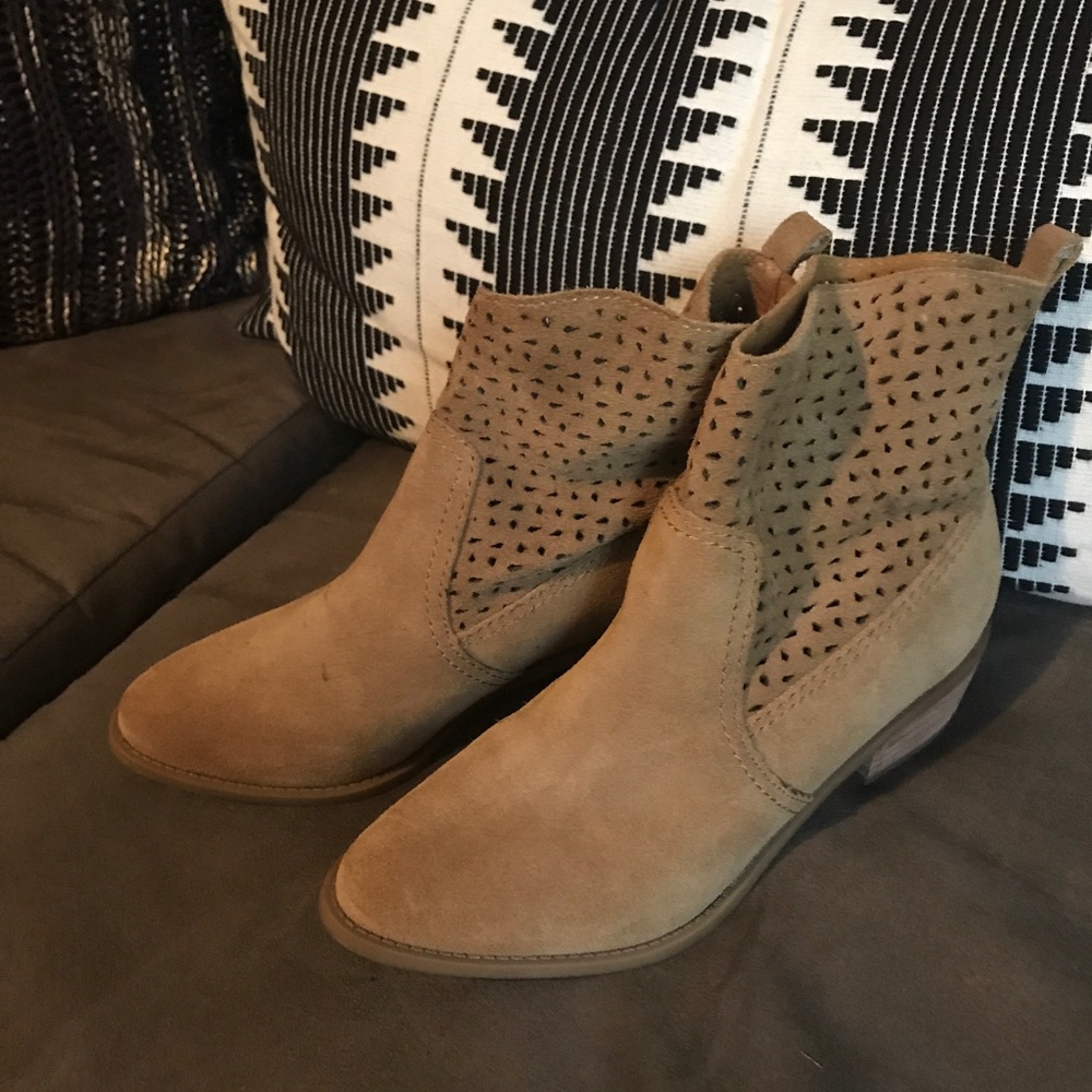 AEO Booties