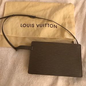 Louis Vuitton chic Fannypack