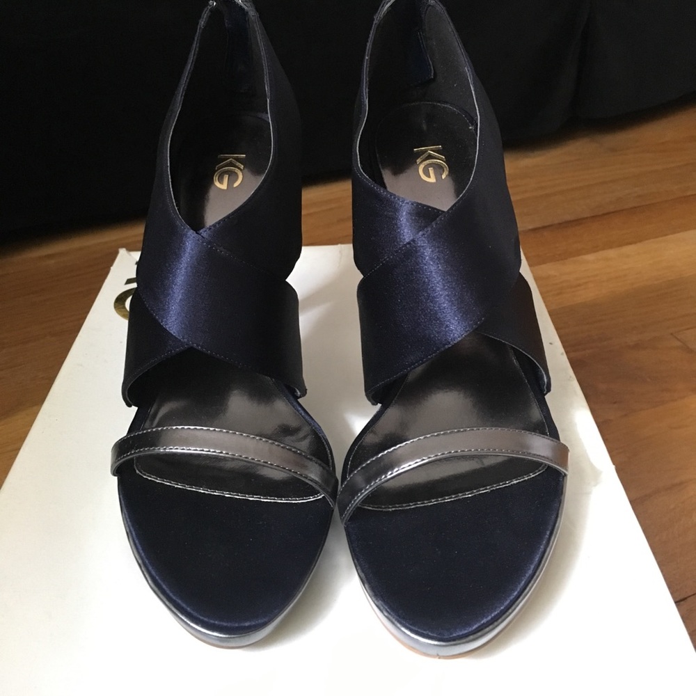 ✨2x HP✨ 🆕 KG Sandals!  🆕