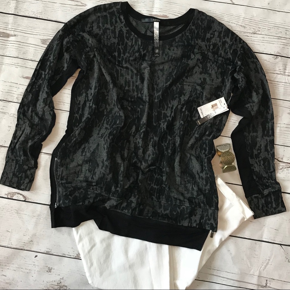 Kensie Abstract Hi-Low Long Sleeve Zipper Blouse
