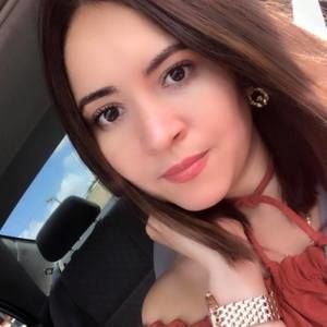 Meet your Posher, Dayana