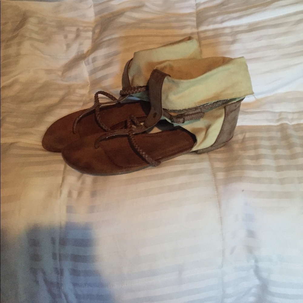 Miss Me sandals