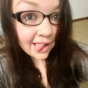 Meet your Posher, Lacy