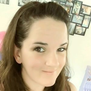 Meet your Posher, Jillian