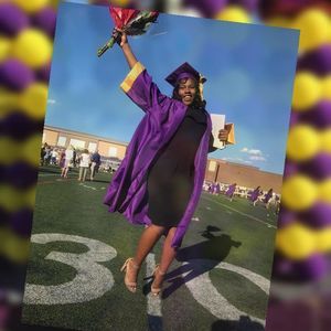 Meet your Posher, Cassandra