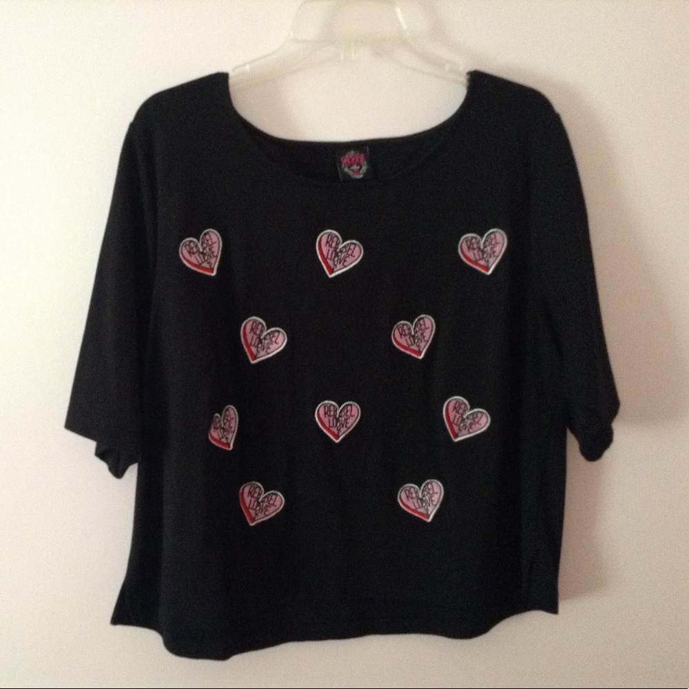 Rebel love top