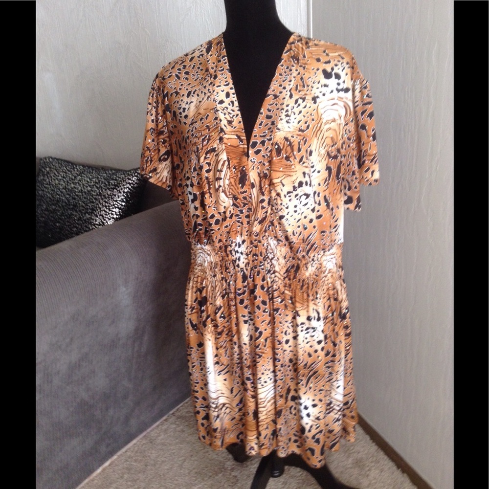 "Bling" Animal Print Tunic.           NWOT