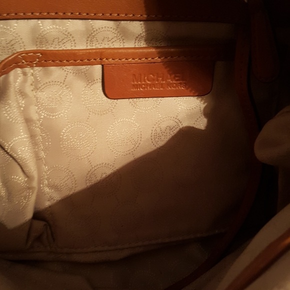 Michael Kors Shoulder Bag - Picture 5 of 5