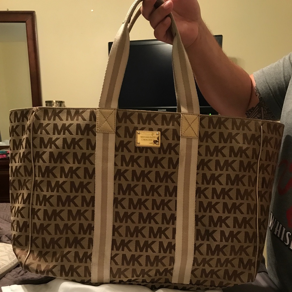 Michael Kors weekend tote
