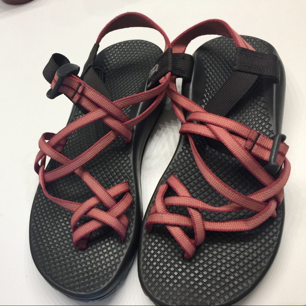 🌺Pink Chaco's🌸