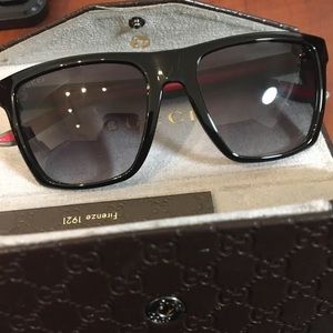 Gucci sunglasses; like new! Only used a few times