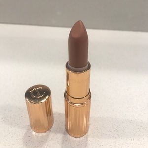 Charlotte Tilbury KISSING Lipstick Hepburn Honey