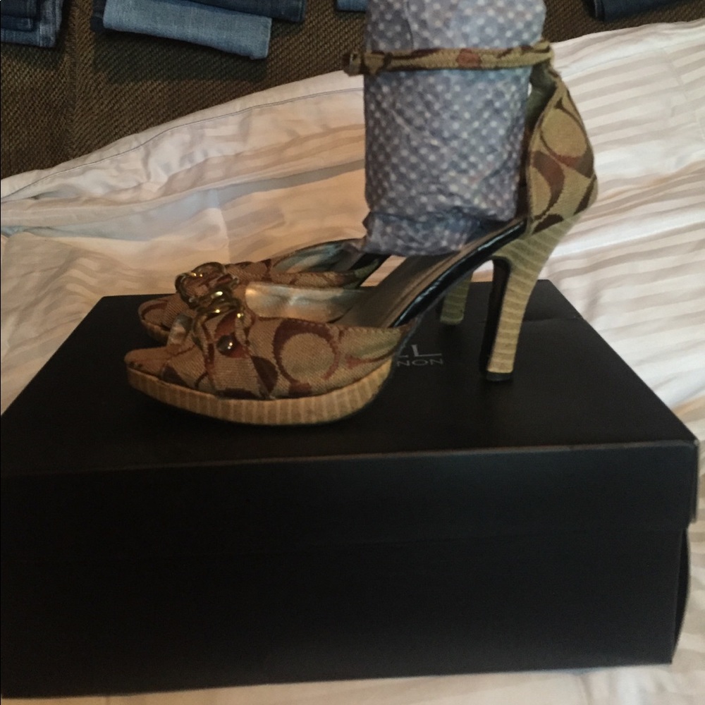 COACH HEELS