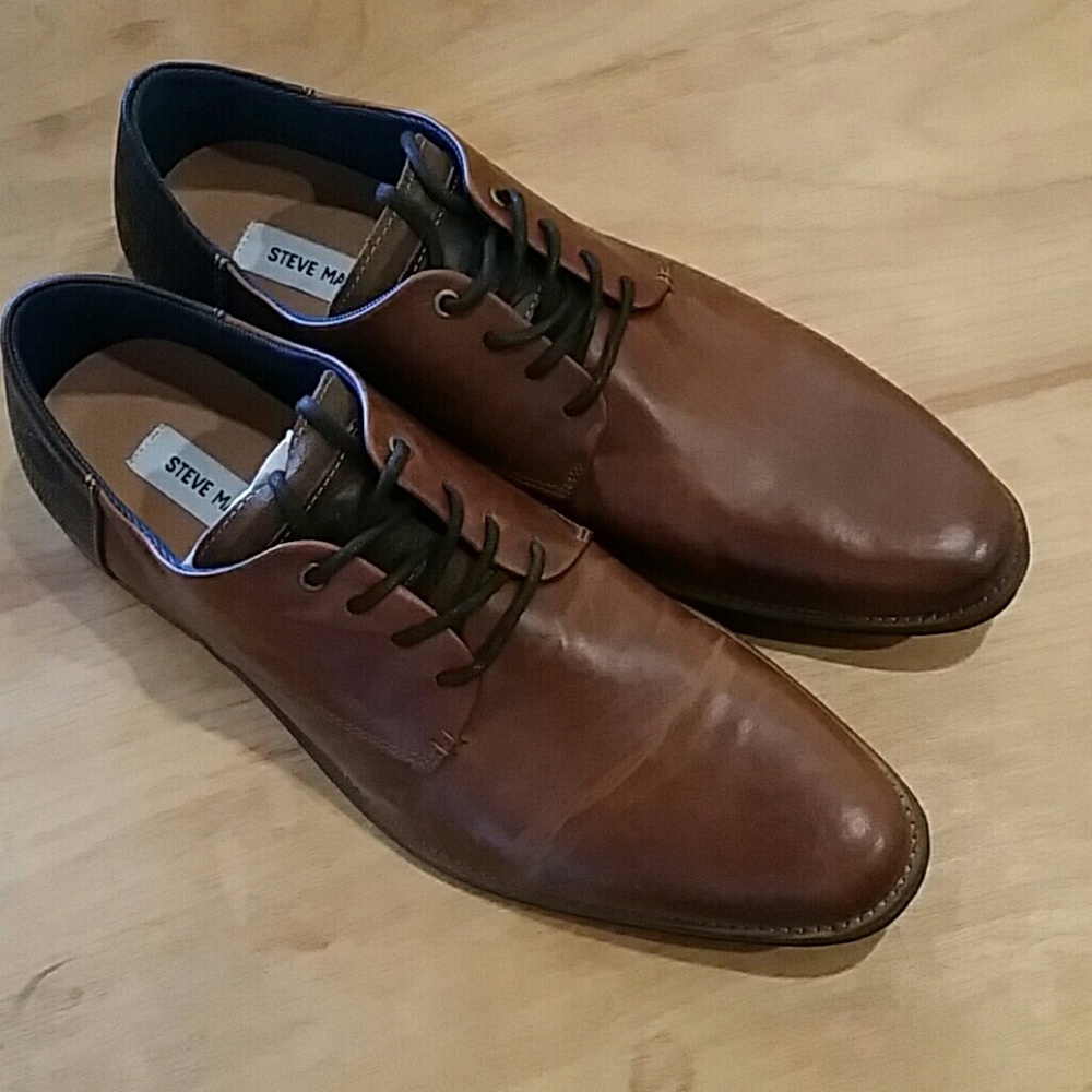 Very nice Steve Madden dress shoes