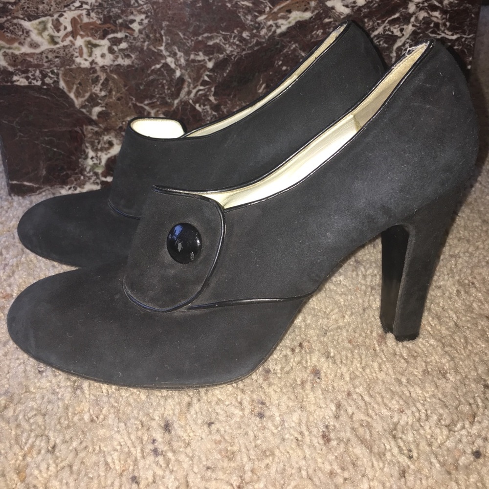 Marc Jacobs Suede Button Heel