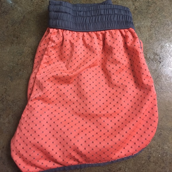 Athletic shorts - Picture 2 of 2