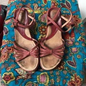 Clarks Wedged Sandal- Size 7