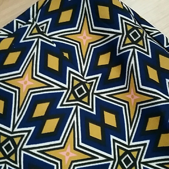 Retro-inspired I.Madeline Mini Skirt - Picture 3 of 4