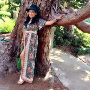 Meet your Posher, Elizabeth