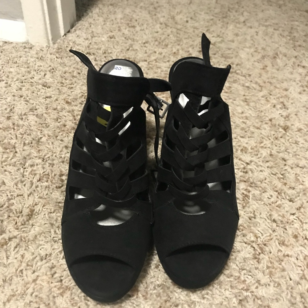 Size 9, Black 4 inch Dollhouse wedges