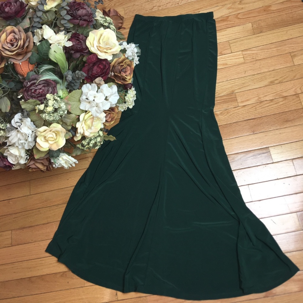 Super Long Mermaid Style Green Skirt