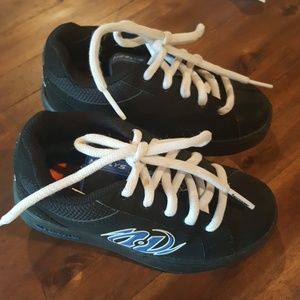 Kids Black heelys