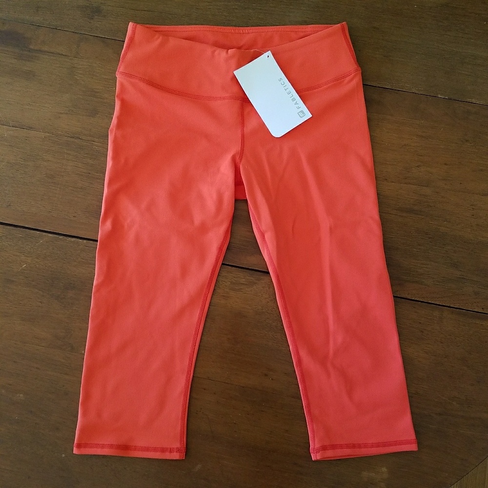 Fabletics Salar Crop - XS/Poppy