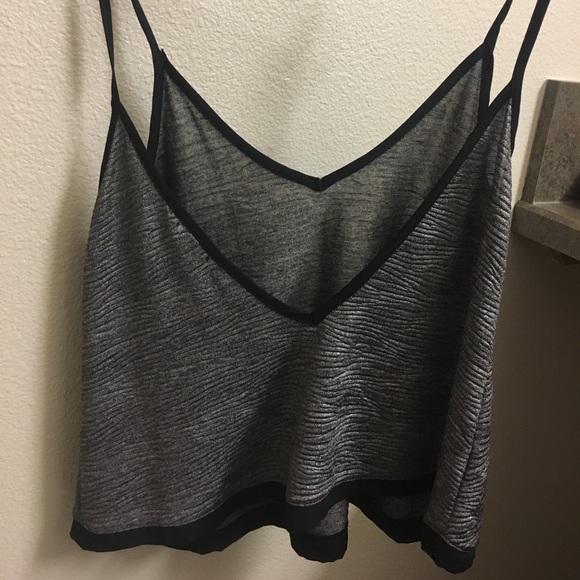 Crop top - Picture 3 of 3