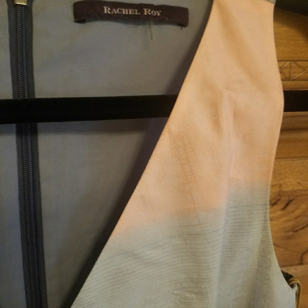 Rachel Roy cute v-neck dress