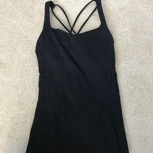 black lulu tank size 6