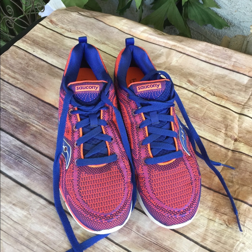 Saucony React2u Size 81/2 Like New - image 1