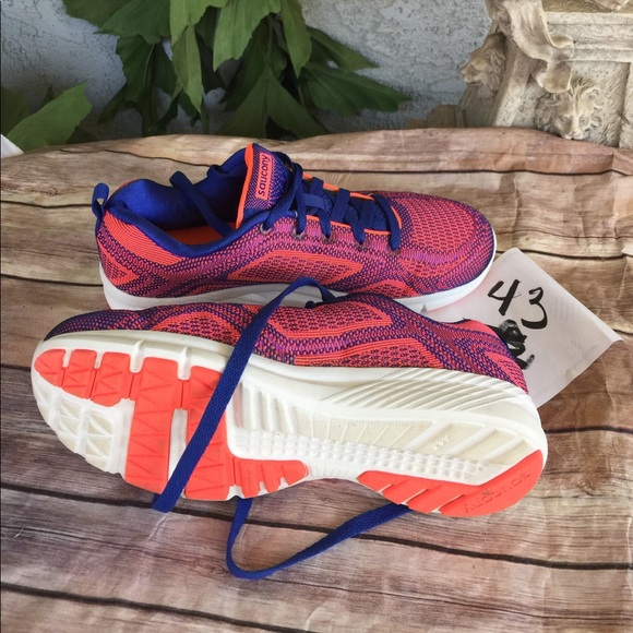 Saucony react2U size 81/2 like new - Picture 4 of 4