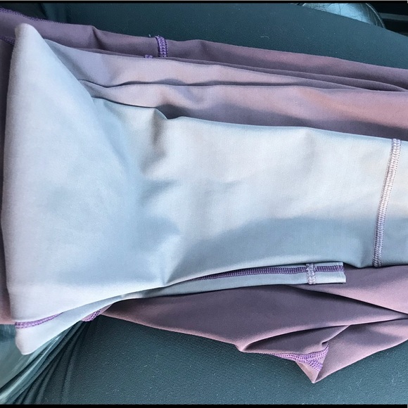 Maroon lululemon leggings - Picture 3 of 3