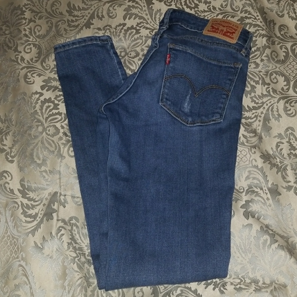 Levi 711skinny 26