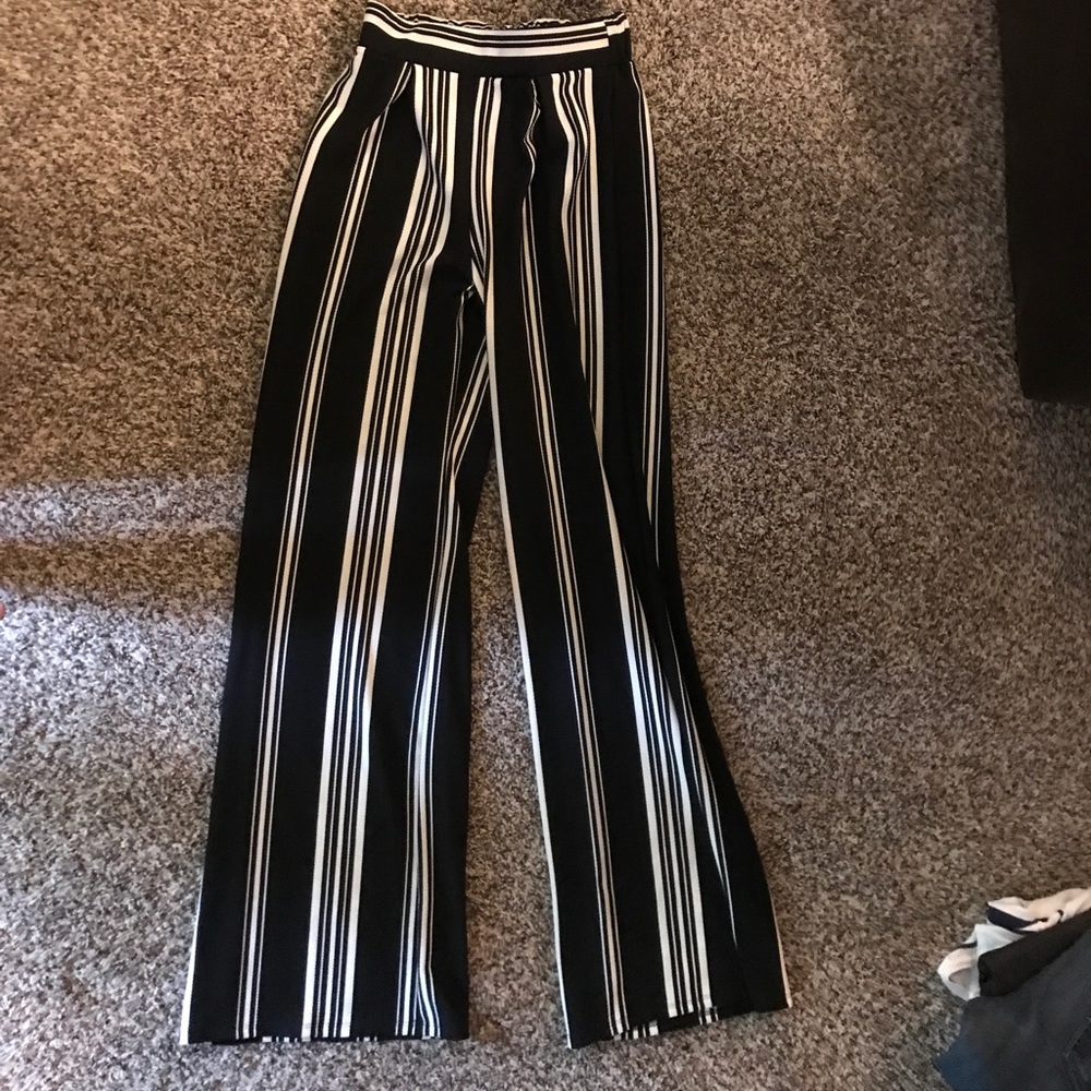 NWT black and cream two piece pant set - Picture 3 of 4