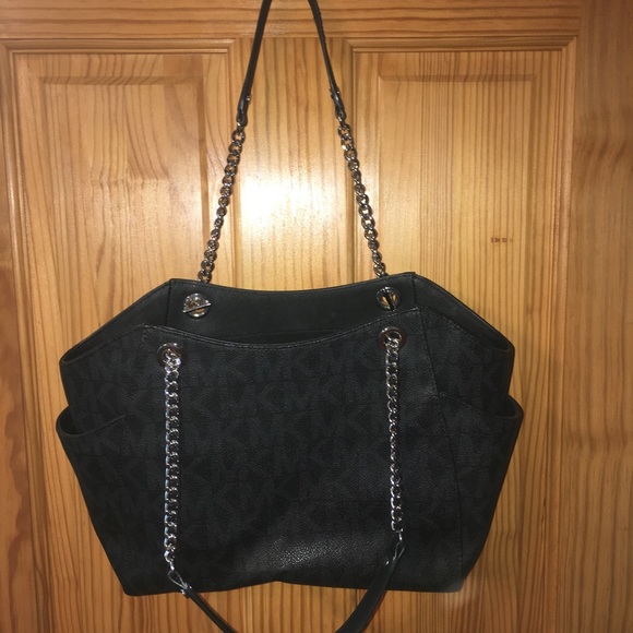 Michael Kors Jet Set Travel Tote - Picture 4 of 4