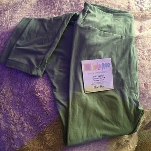 🌺 LuLaRoe "RARE" NEW LT ARMY GREEN leggings 🌺