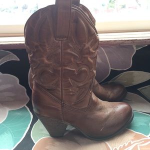 Brown high-heeled cowboy boots by girl Mia