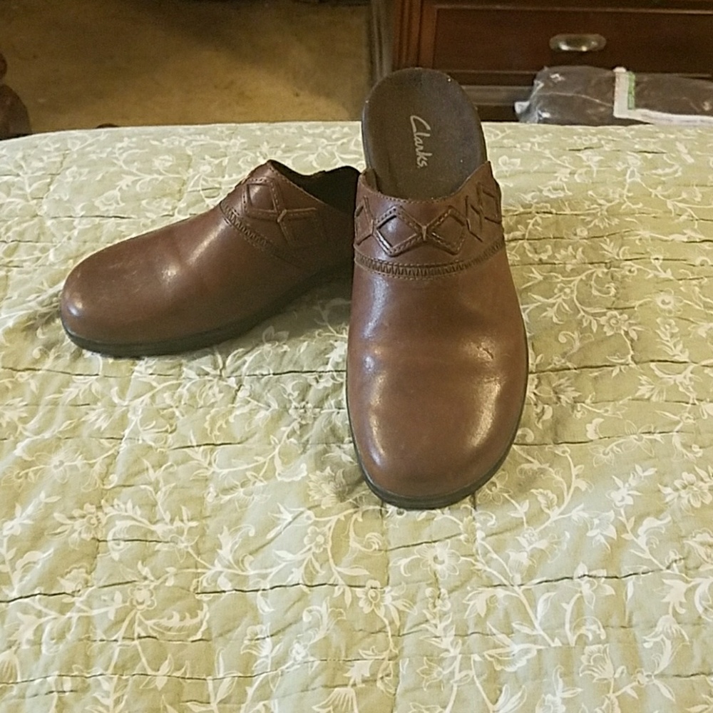 Clarks mule