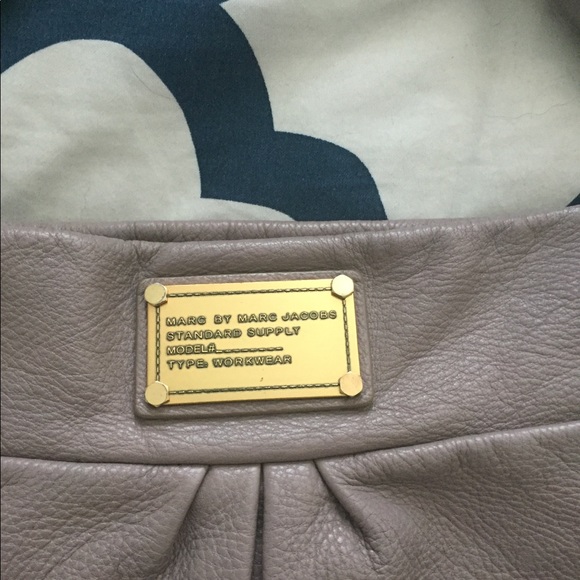 MARC BY MARC JACOBS Classic Q Hiller Mini - Picture 5 of 5