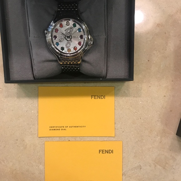 Fendi Crazy Carats Watch in MINT condition - Picture 5 of 8