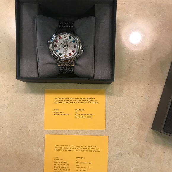 Fendi Crazy Carats Watch in MINT condition - Picture 8 of 8