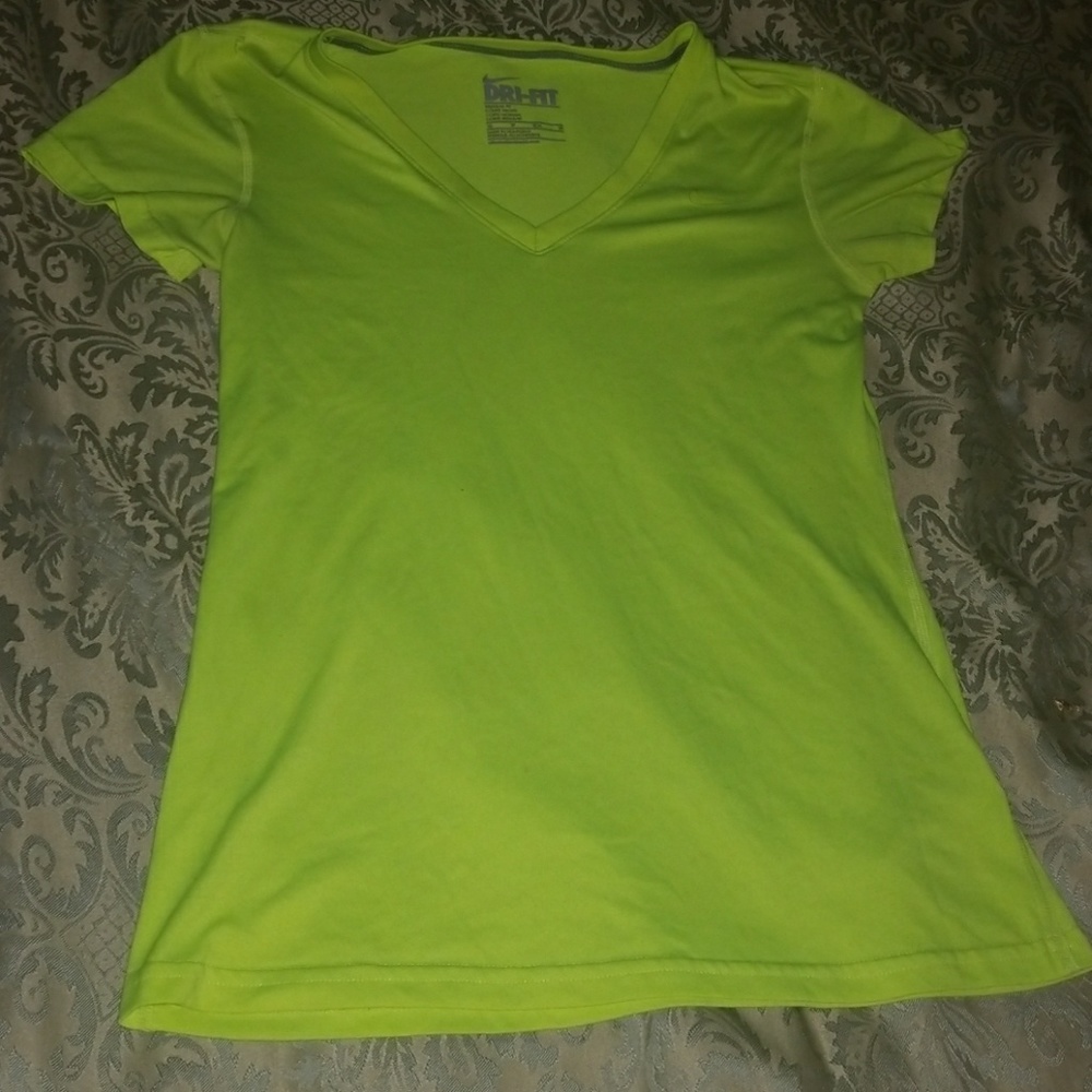Nike dry-fit vneck