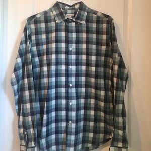 Men’s checkered button down.