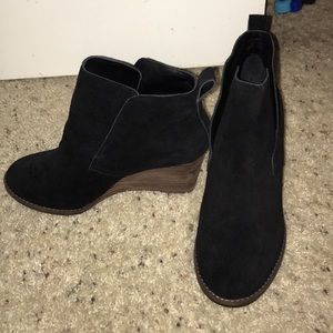 Lucky brand, never worn, make offers