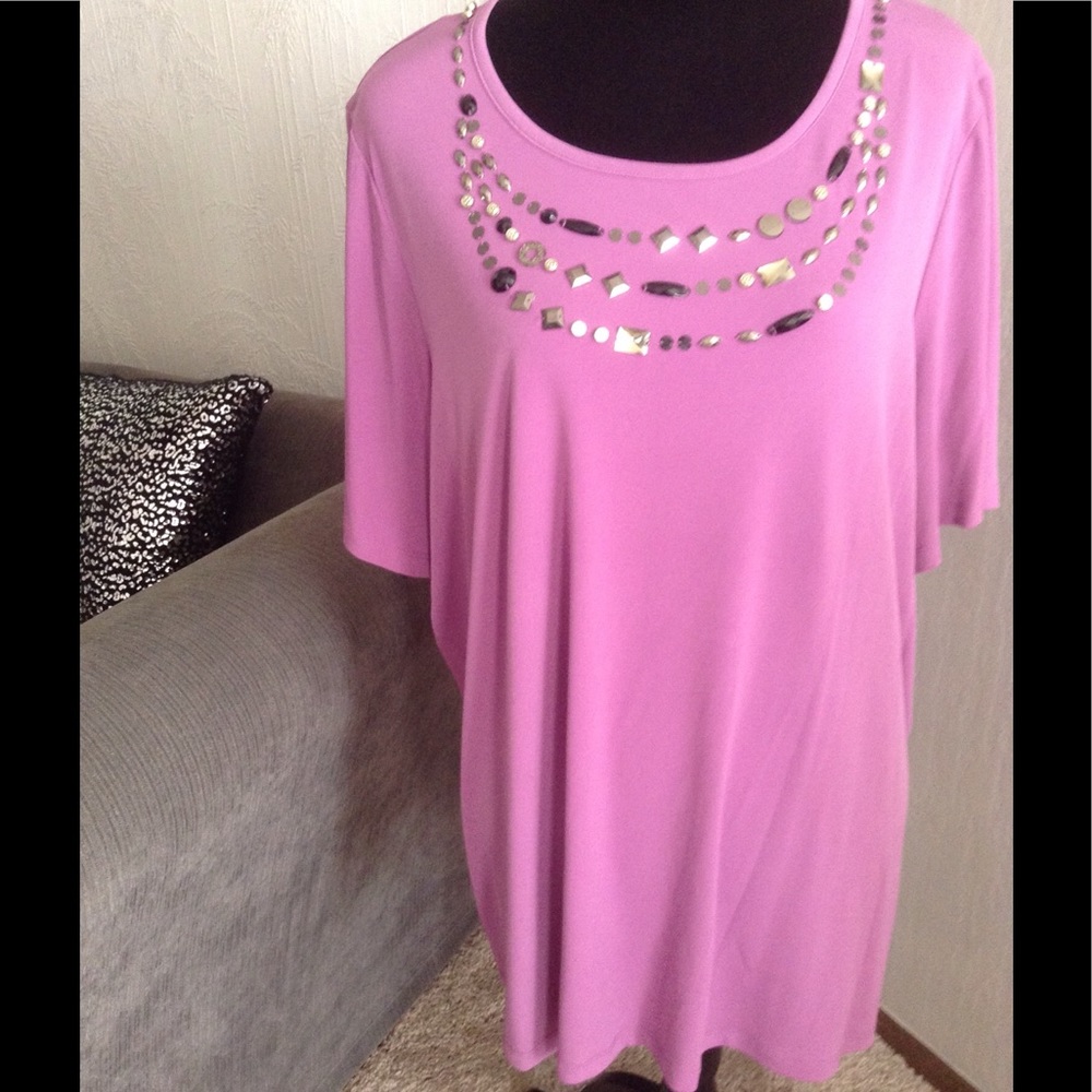 Slinky 'BLING' Top.           NWOT