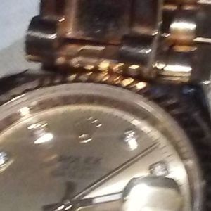 Meet your Posher, Cosmo