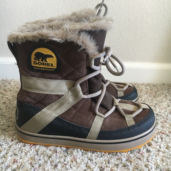 sorel glacy explorer shortie boot