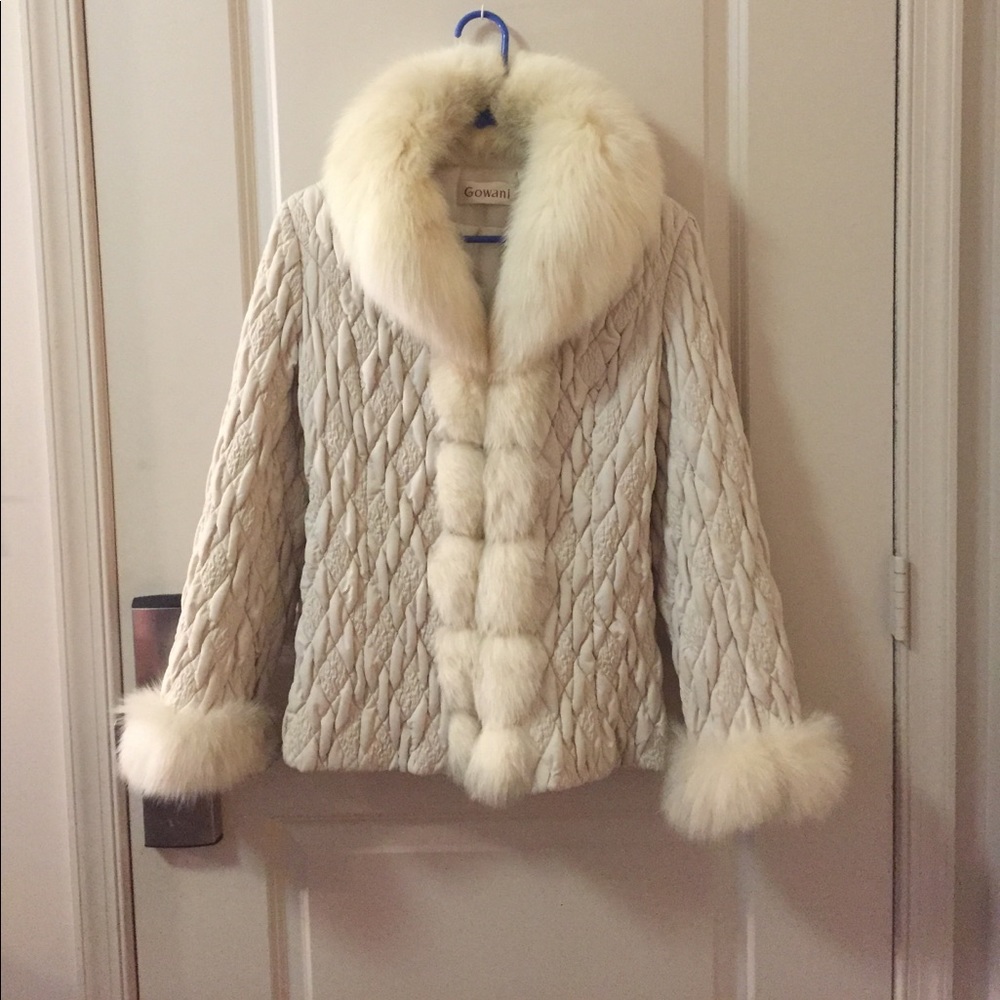 Gowan I White Fur Jacket Long Sleeves Size S