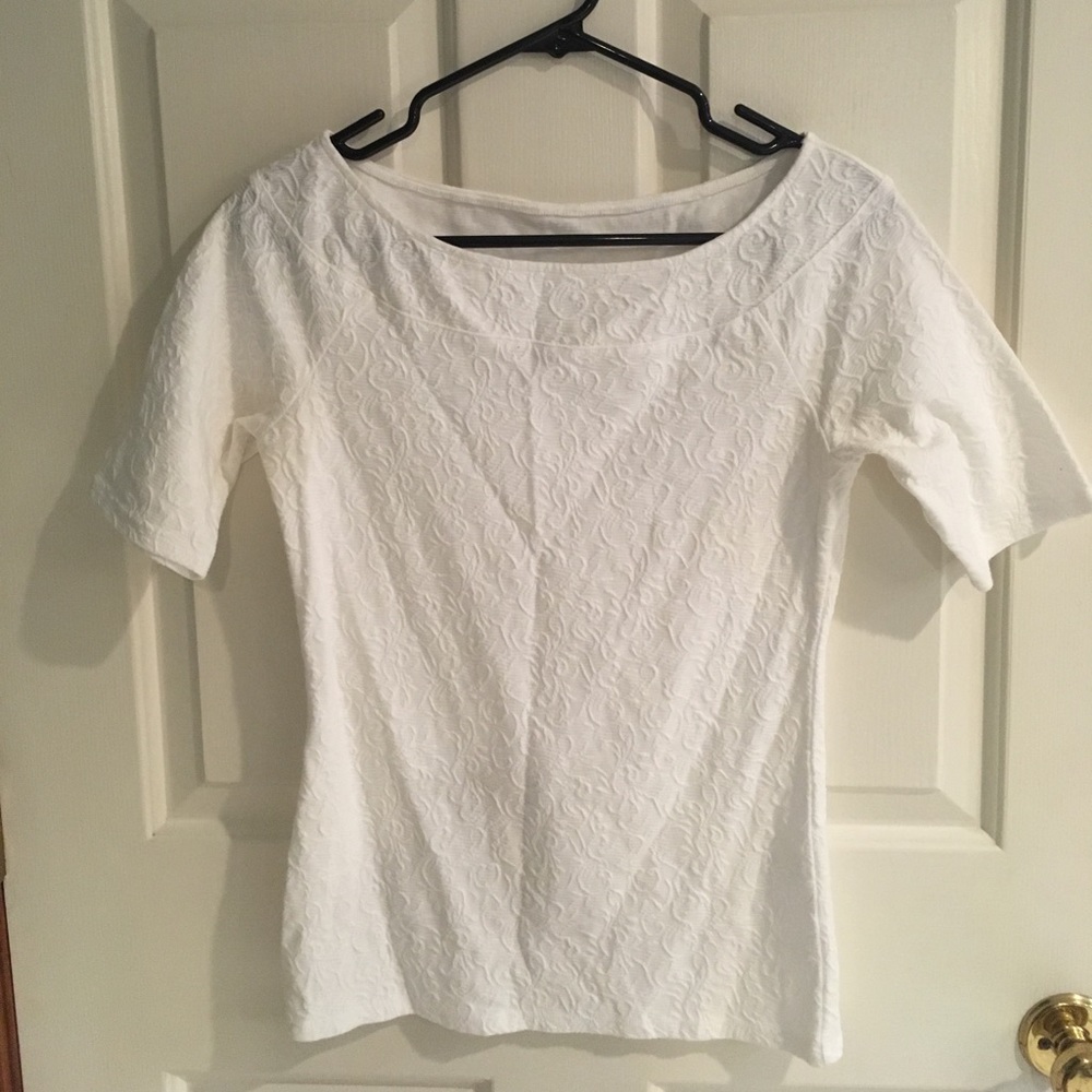 Patterned white shirt